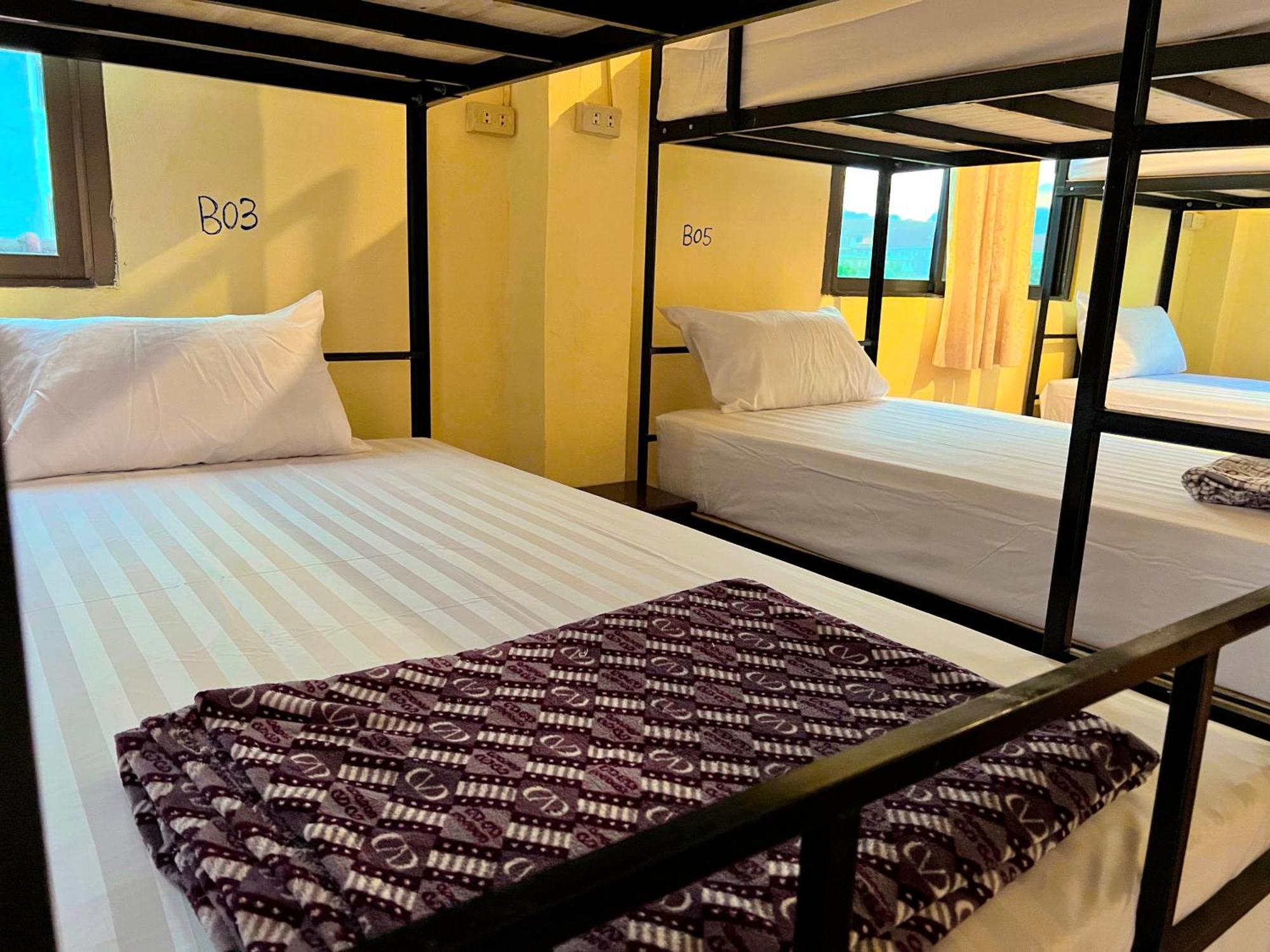 Easy Go Backpacker Hostel Ванг-Виенг Экстерьер фото
