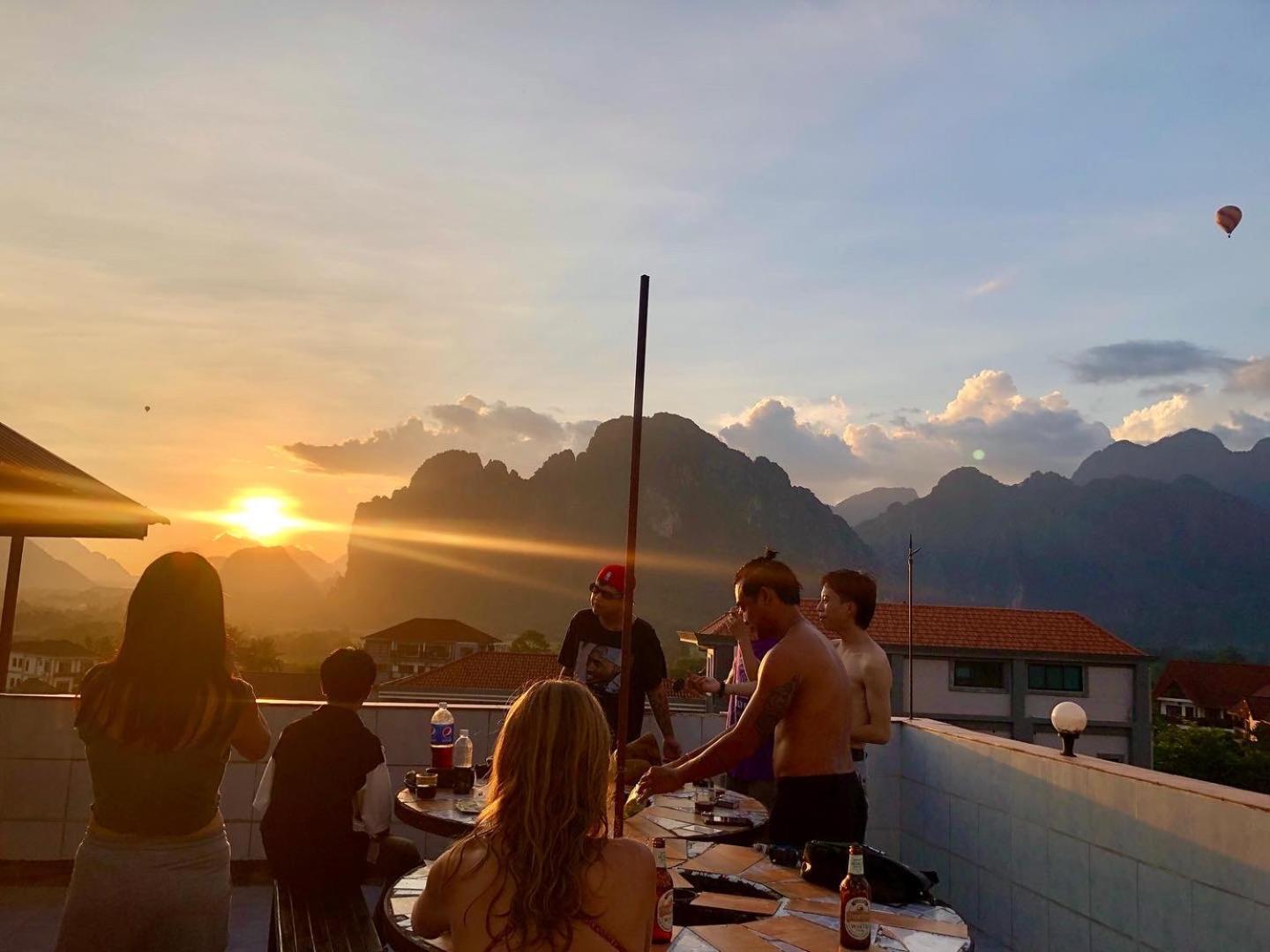 Easy Go Backpacker Hostel Ванг-Виенг Экстерьер фото