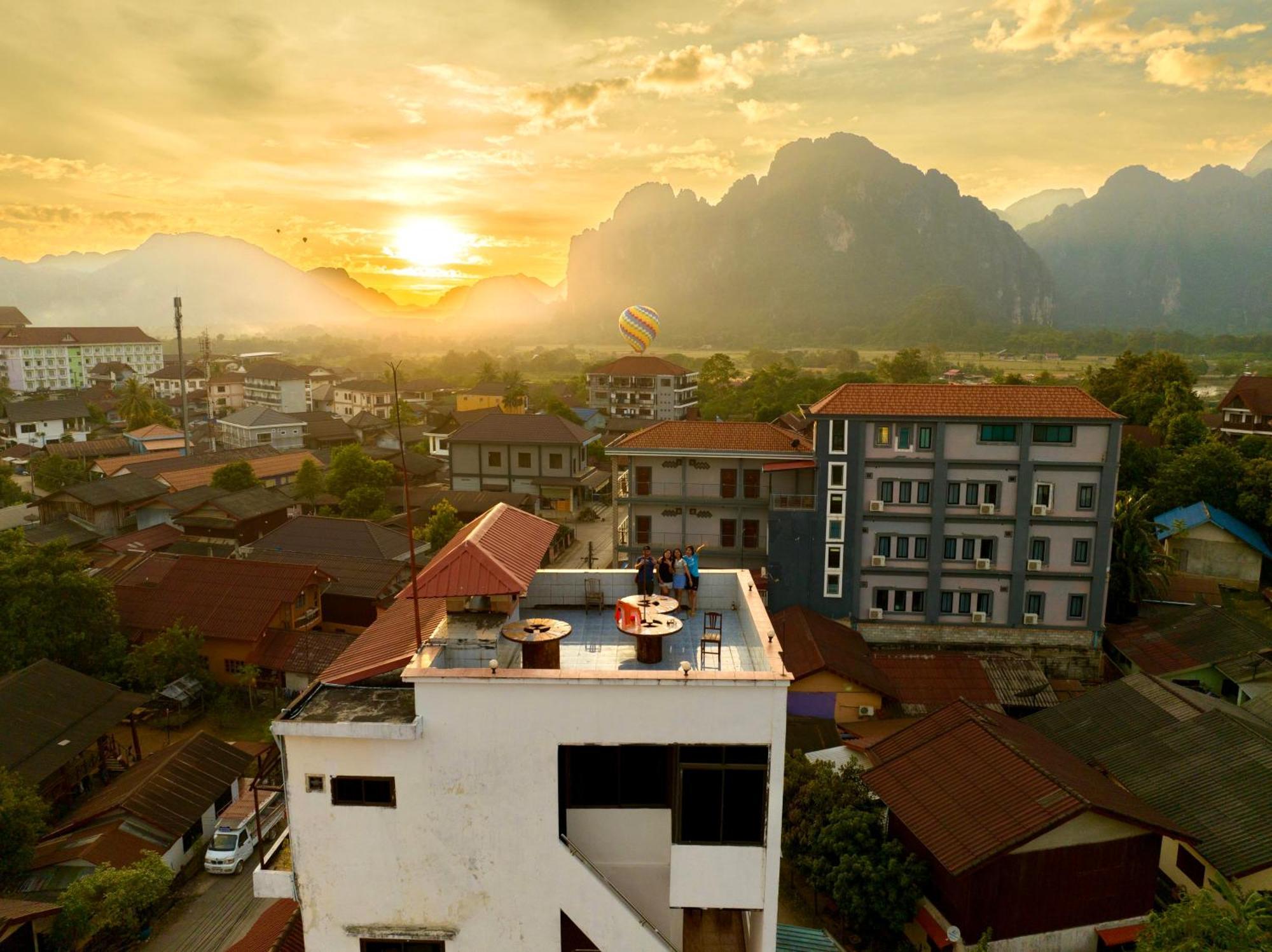 Easy Go Backpacker Hostel Ванг-Виенг Экстерьер фото